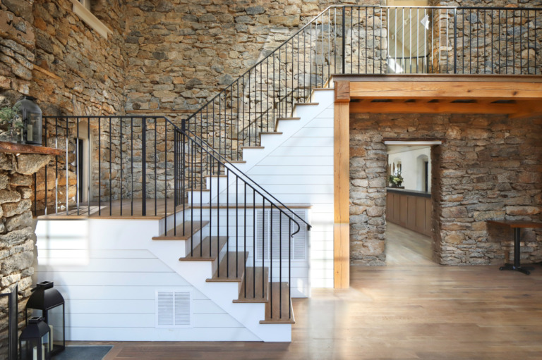 Potters Craft Cider at Neve HallStair 0